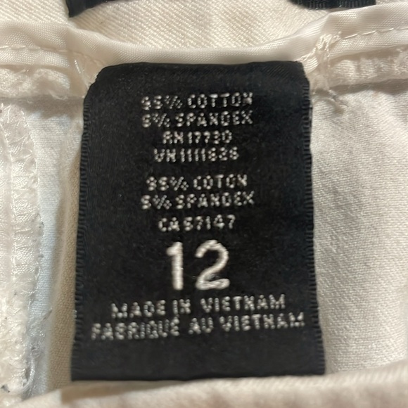 Mossimo Women’s pants stretch size 12 color white in good condition make offer - Picture 3 of 11